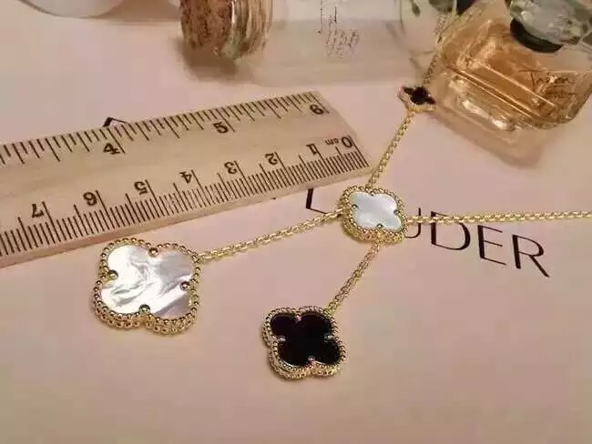 Collana Van Cleef & Arpels Modello 67